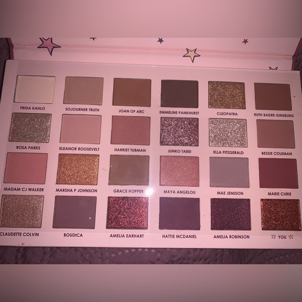 Ciate London I Am A Woman What's Your Super Power Eye Shadow Palette 24 Piece